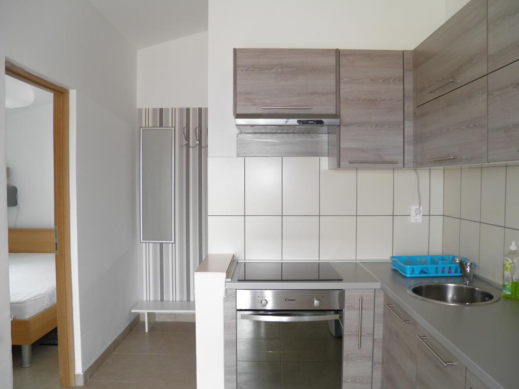 Apartments Zen マスレニツァ エクステリア 写真